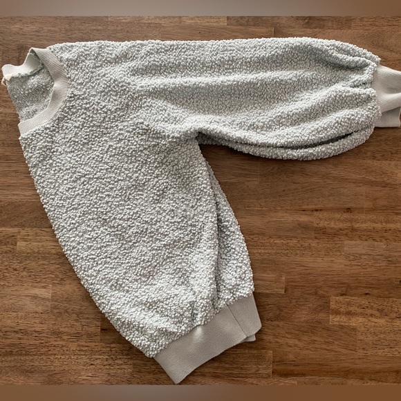 White Crow| Small| pale green bubble sweater| great condition. - Picture 4 of 5